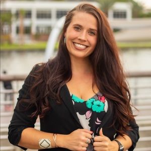 Meet your Posher, Danielle